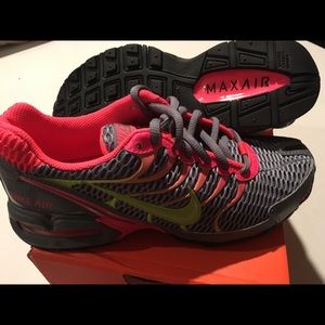 Nike Air Max Sequent 2- NIB/Never Worn